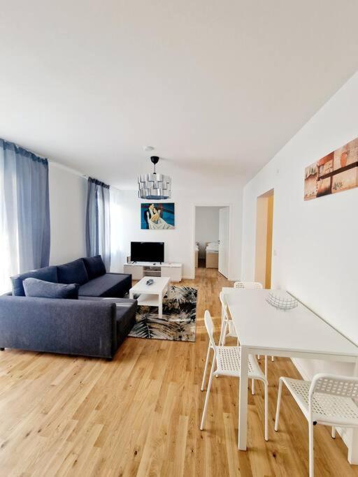 Cozy In The Center Of 23 Appartamento
